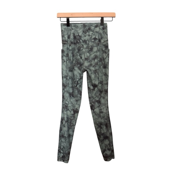 Athleta Tie Dye Salutation Stash 7/8 Tight - Picture 3 of 8